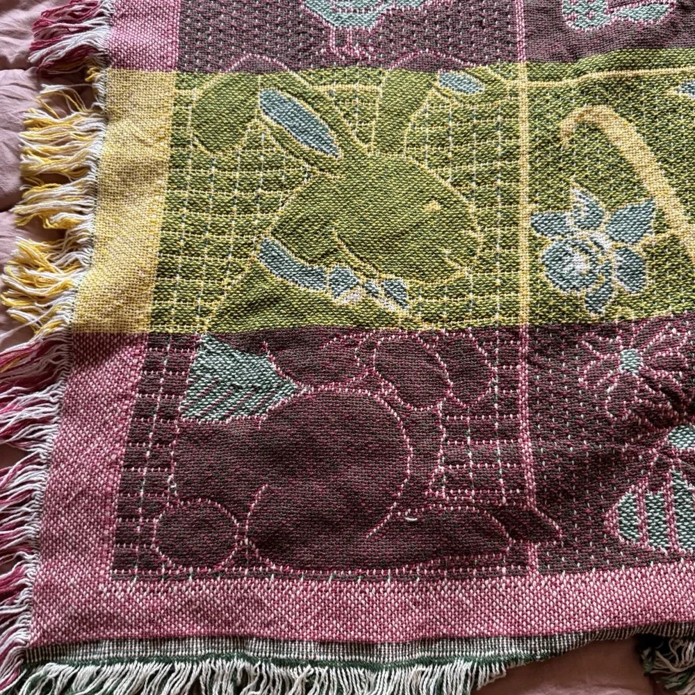 VTG 1994V MWW Bunny Rabbit Throw Blanket Tapestry 69x46 Easter Spring Tulip